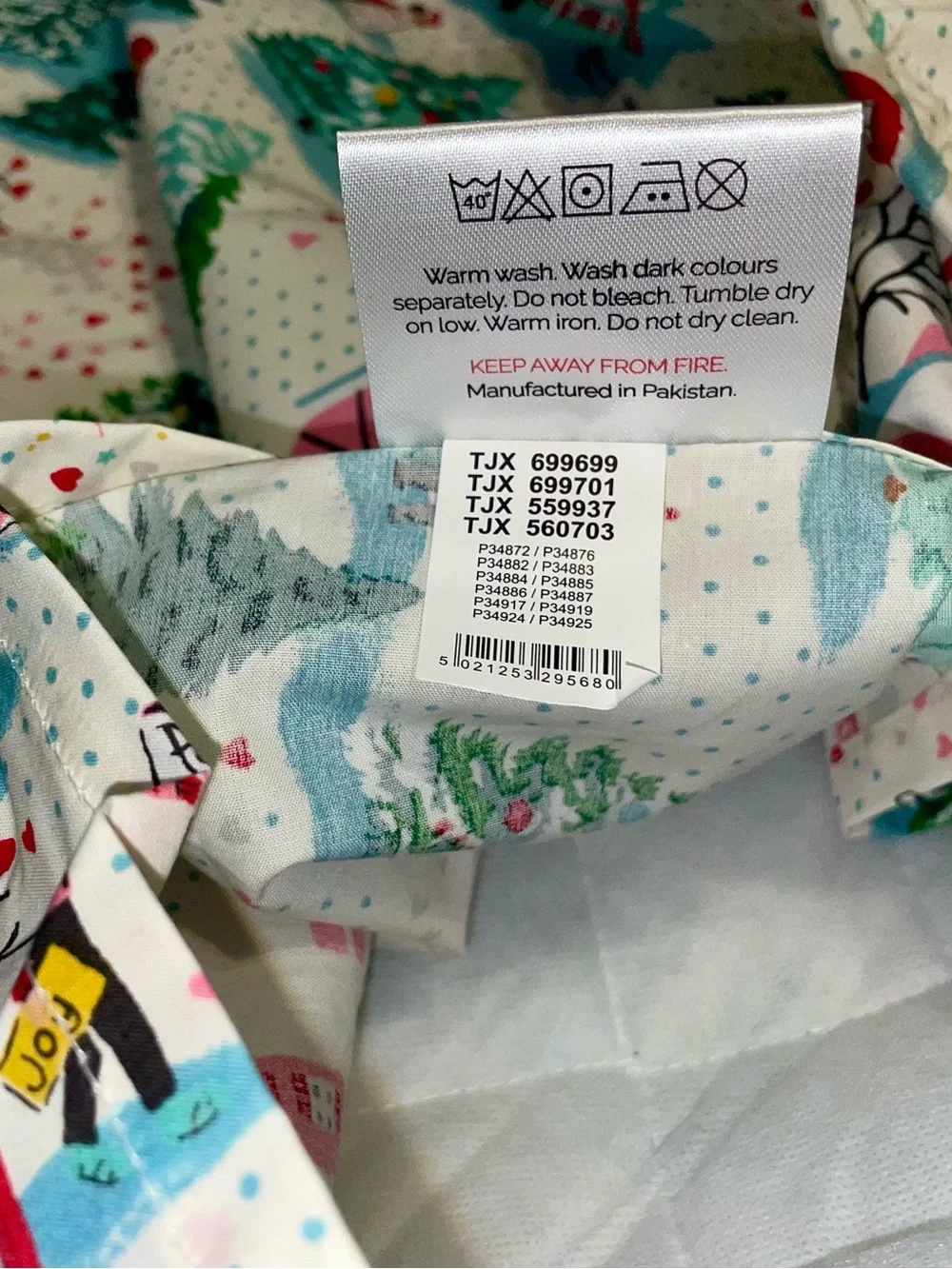 NWOT! Cath Kidston Shine Bright Christmas Village Scene Quilted Shams